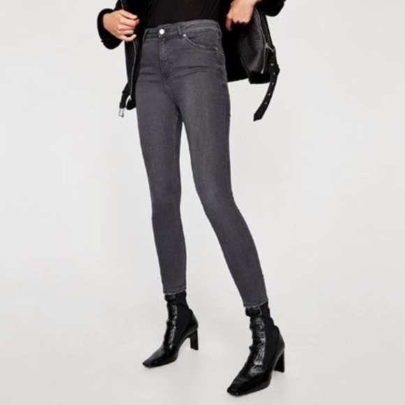 Zara gray high waisted cropped skinny jeans size 4